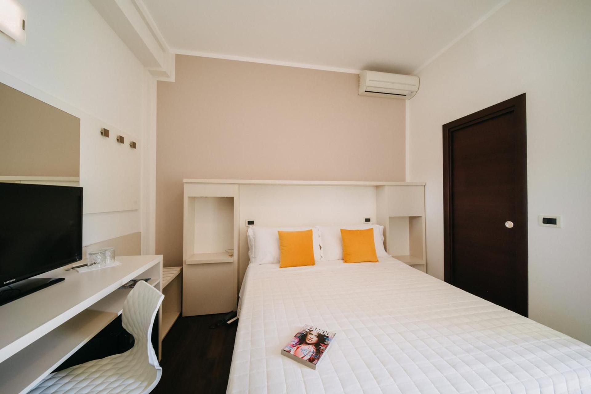 Hotel Lalla Beauty & Relax Cesenatico Buitenkant foto