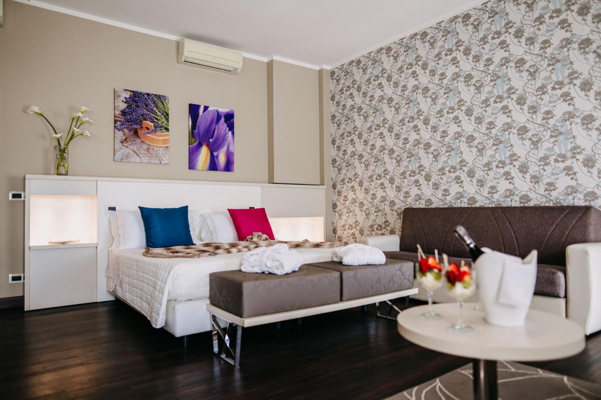 Hotel Lalla Beauty & Relax Cesenatico Buitenkant foto
